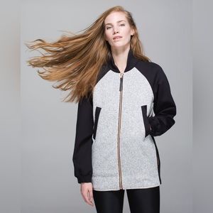 Lululemon Both Ways Bomber women’s sz 6